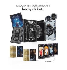 Medusa'nın Ölü Kumları 4 - Hediyeli Tekli Kutu (Yan Boyamalı) (Ciltli)