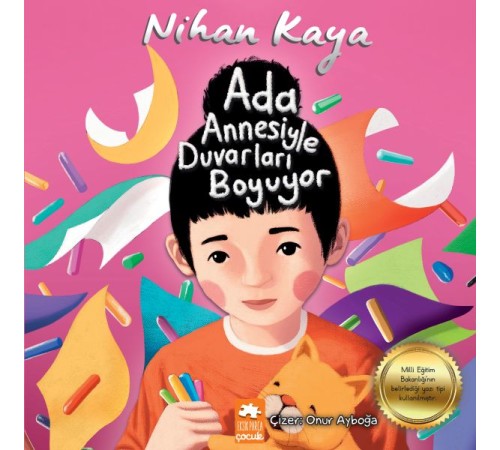 Ada Annesiyle Duvarları Boyuyor